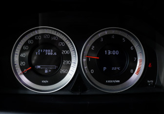 Подержанный автомобиль Volvo S80 2012 года (11 фото)