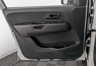 Подержанный автомобиль Volkswagen Amarok 2018 года (19 фото)