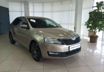 Подержанный автомобиль Skoda Rapid Liftback 2018 года (3 фото)