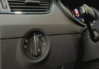 Подержанный автомобиль Skoda Octavia Liftback 2018 года (19 фото)