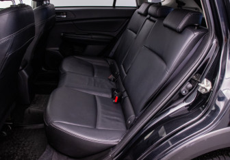 Подержанный автомобиль Subaru XV 2013 года (11 фото)