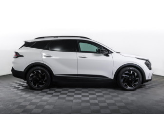 Подержанный автомобиль Kia Sportage 2023 года (4 фото)