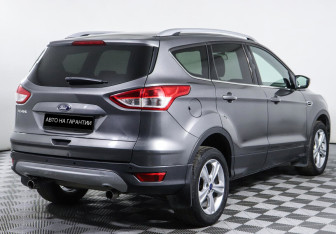 Подержанный автомобиль Ford Kuga 2013 года (3 фото)
