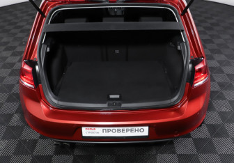 Подержанный автомобиль Volkswagen Golf Hatchback 2014 года (10 фото)