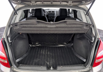 Подержанный автомобиль LADA (ВАЗ) Granta Wagon 2019 года (10 фото)