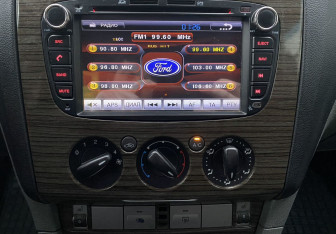 Подержанный автомобиль Ford Focus Sedan 2008 года (14 фото)