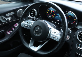 Подержанный автомобиль Mercedes-Benz GLC Coupe 2019 года (17 фото)