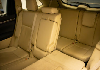 Подержанный автомобиль Toyota Highlander 2014 года (26 фото)