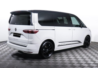 Подержанный автомобиль Volkswagen Multivan 2022 года (5 фото)