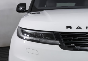 Подержанный автомобиль Land Rover Range Rover Sport 2023 года (25 фото)
