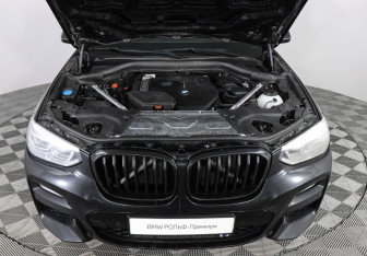 Подержанный автомобиль BMW X3 2018 года (10 фото)