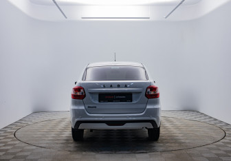 Подержанный автомобиль LADA (ВАЗ) Granta Liftback 2022 года (4 фото)