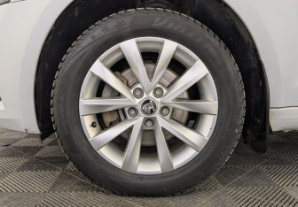 Подержанный автомобиль Skoda Octavia Liftback 2018 года (12 фото)