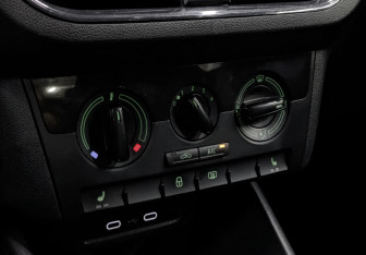 Подержанный автомобиль Skoda Rapid Liftback 2022 года (20 фото)