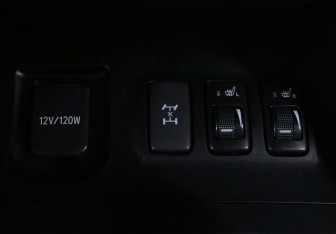 Подержанный автомобиль Toyota Land Cruiser Prado 2007 года (14 фото)