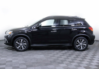 Подержанный автомобиль Mitsubishi ASX 2019 года (3 фото)