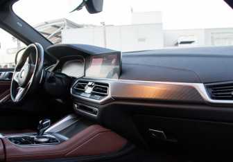 Подержанный автомобиль BMW X6 2020 года (19 фото)