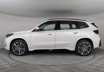 Новый BMW X1 2026 (5 фото)