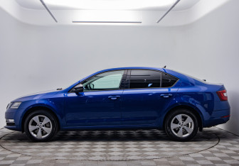 Подержанный автомобиль Skoda Octavia Liftback 2019 года (2 фото)