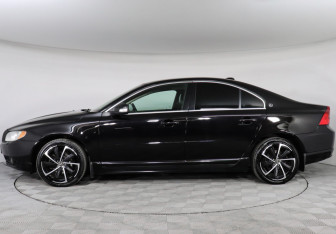 Подержанный автомобиль Volvo S80 2008 года (8 фото)