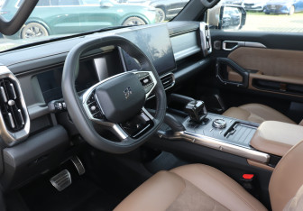 Подержанный автомобиль Jetour T2 2024 года (13 фото)