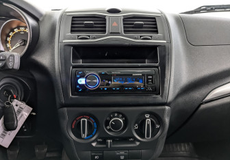 Подержанный автомобиль LADA (ВАЗ) Granta Liftback 2023 года (17 фото)