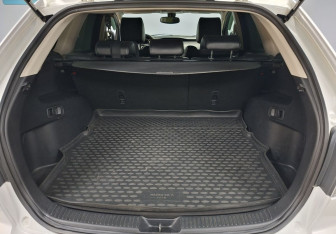 Подержанный автомобиль Mazda CX-7 2011 года (12 фото)