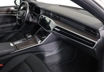 Подержанный автомобиль Audi A7 2021 года (11 фото)
