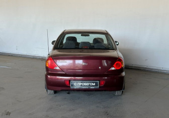 Подержанный автомобиль Kia Spectra Sedan 2006 года (5 фото)