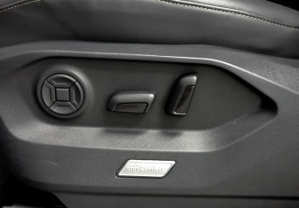Подержанный автомобиль Volkswagen Touareg 2018 года (24 фото)