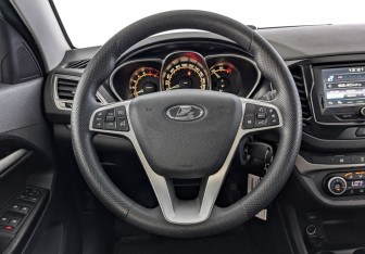 Подержанный автомобиль LADA (ВАЗ) Vesta Sedan 2019 года (22 фото)