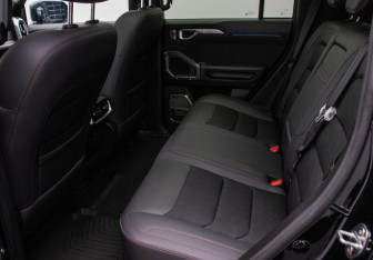 Подержанный автомобиль Jetour T2 2024 года (11 фото)