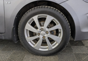 Подержанный автомобиль Hyundai Solaris Sedan 2014 года (12 фото)