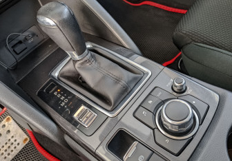 Подержанный автомобиль Mazda CX-5 2015 года (26 фото)