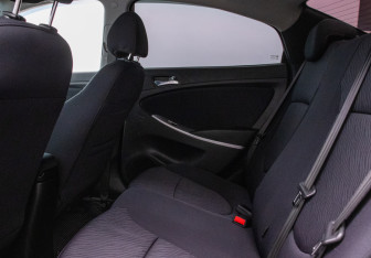 Подержанный автомобиль Hyundai Solaris Sedan 2012 года (11 фото)