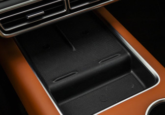 Подержанный автомобиль LiXiang L9 2023 года (20 фото)