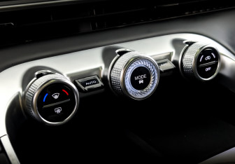 Подержанный автомобиль Exeed RX 2024 года (27 фото)