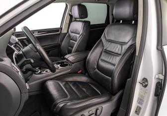 Подержанный автомобиль Volkswagen Touareg 2016 года (20 фото)