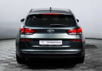 Подержанный автомобиль Hyundai i30 Wagon 2022 года (6 фото)