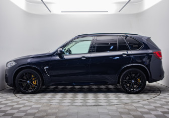 Подержанный автомобиль BMW X5 M 2015 года (2 фото)