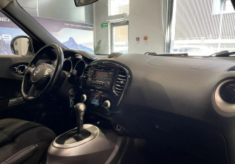 Подержанный автомобиль Nissan Juke 2011 года (10 фото)