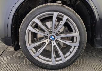 Подержанный автомобиль BMW X5 2017 года (12 фото)