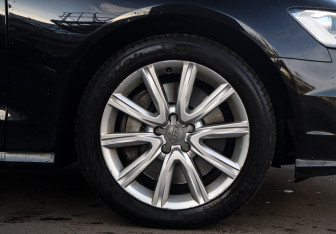 Подержанный автомобиль Audi A6 Sedan 2015 года (23 фото)