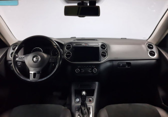 Подержанный автомобиль Volkswagen Tiguan 2013 года (17 фото)