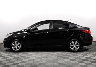 Подержанный автомобиль Hyundai Solaris Sedan 2012 года (3 фото)