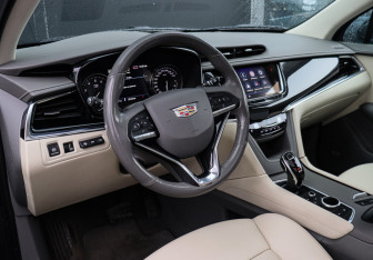 Подержанный автомобиль Cadillac XT6 2021 года (15 фото)