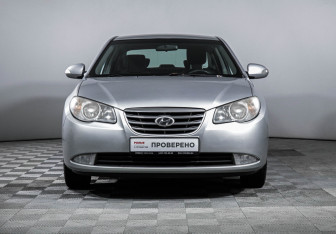 Подержанный автомобиль Hyundai Elantra Sedan 2010 года (2 фото)