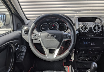 Подержанный автомобиль LADA (ВАЗ) Largus Wagon 2022 года (22 фото)