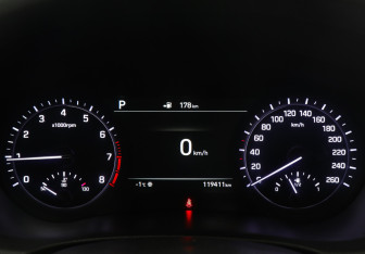 Подержанный автомобиль Genesis G80 2019 года (11 фото)