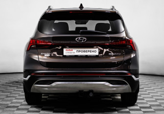 Подержанный автомобиль Hyundai Santa Fe 2021 года (6 фото)
